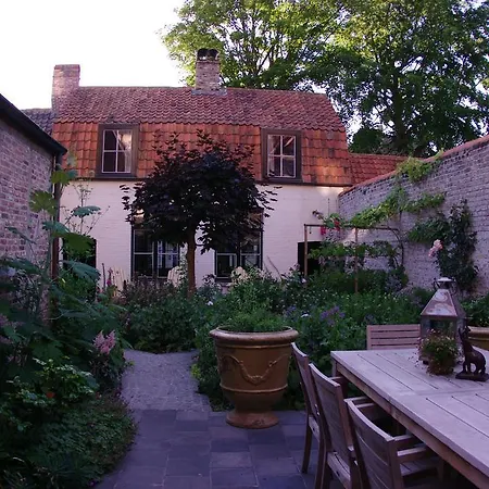 ベッド・アンド・ブレックファスト B＆b カナル デラックス 5*