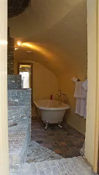 Canal Deluxe بروج