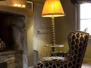 Canal Deluxe بروج
